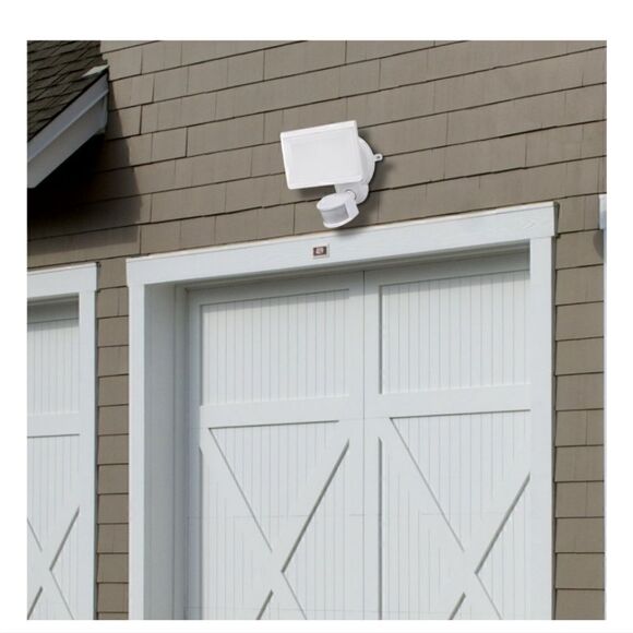 Honeywell 1500 Lumen LED Wired Outdoor Integrated Security Light - Picture 4 of 5